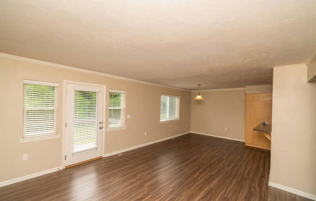 Beautiful Floors at Lynbrook Apartment Homes and Townhomes, Elkhorn, NE, 68022