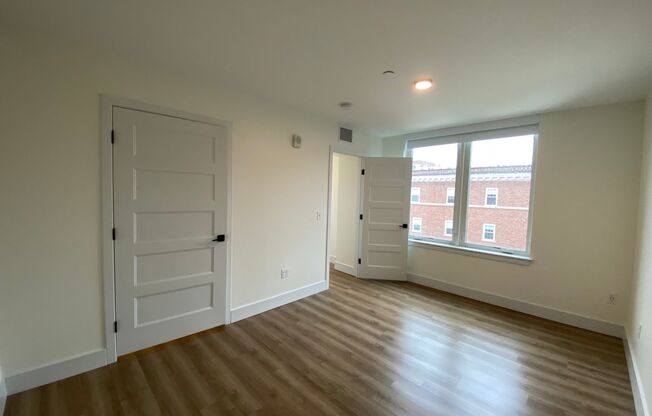 2 beds, 2 baths, 849 sqft, $3,166, Unit 421