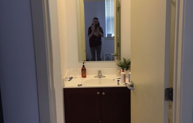 1 bed, 1 bath, $1,399, Unit 519