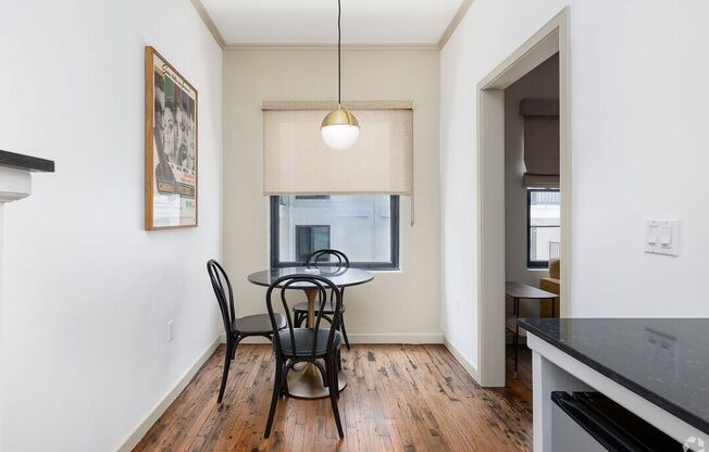 Studio, 1 bath, 300 sqft, $2,050, Unit 411FS