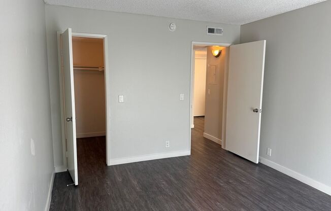 1 bed, 1 bath, 671 sqft, $2,420, Unit 202