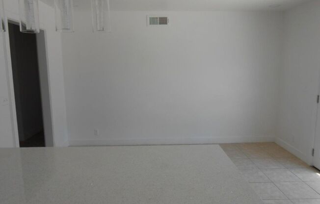 Single Story Home w/4 Bedrooms in Spring Valley