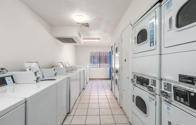 Studio, 1 bath, 520 sqft, $1,075, Unit 021