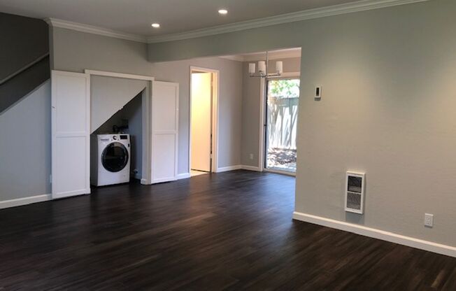 2 beds, 1.5 baths, 1,000 sqft, $3,595, Unit 57