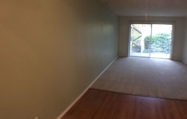 2 beds, 1 bath, 740 sqft, $1,465, Unit 204