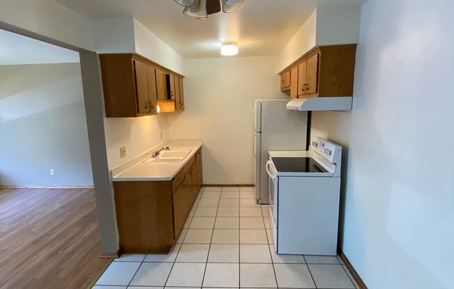 1 bed, 1 bath, $895