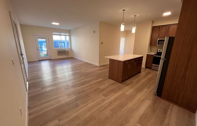 2 beds, 1 bath, $1,875, Unit E104