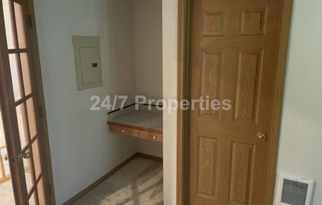 1 bed, 1.5 baths, 995 sqft, $1,575, Unit 18757