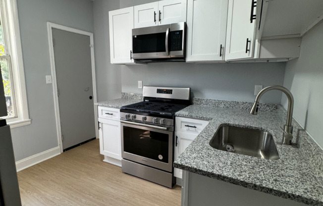 Newly Renovated 3BD/1.5BA townhome in Baltimore!