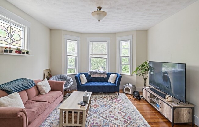 105 WALNUT ST