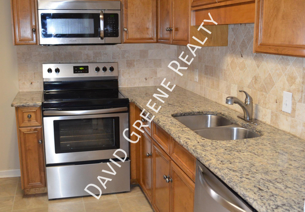 221 MERRYMONT DR