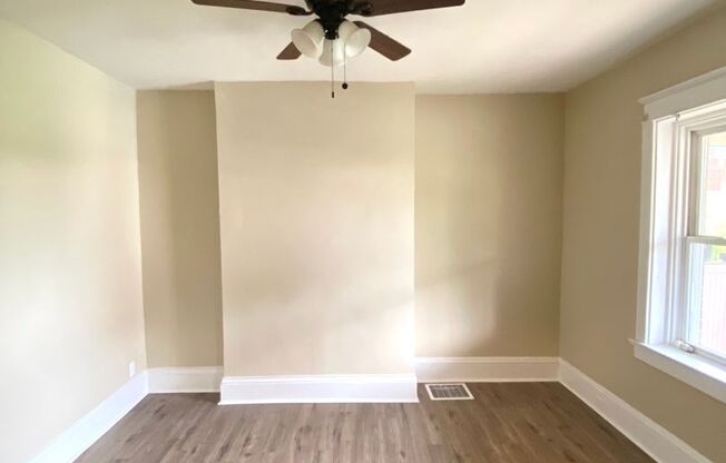 Fantastic 2 Bedroom, 1 Bathroom Townhome-Newly Renovated & Available 8/10/2023!