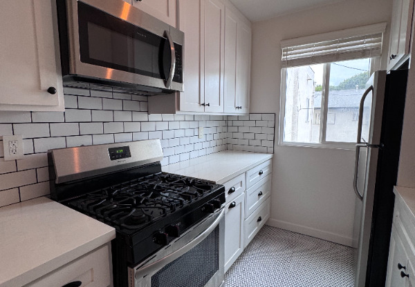 821 Westmount Dr.