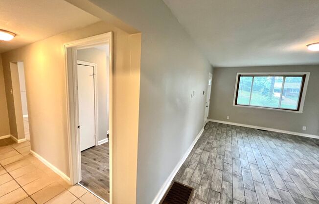 3 beds, 1 bath, $1,600