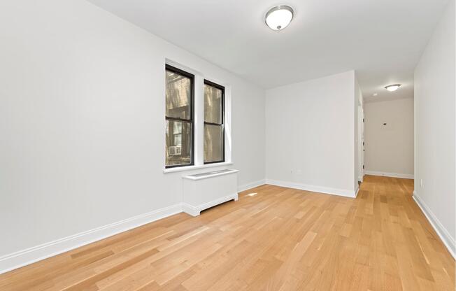 414 W 44 ST