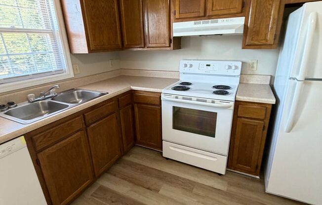 2 beds, 1 bath, 750 sqft, $1,045, Unit B-505B3