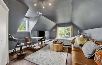 1625 W HOLLYWOOD AVE