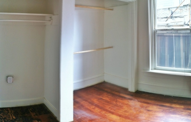 Studio, 1 bath, 300 sqft, $1,450, Unit 212