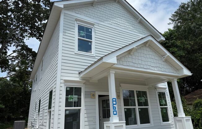 Modern New Build Minutes from Downtown Charleston!