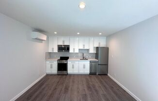 1 bed, 1 bath, $2,145, Unit 8