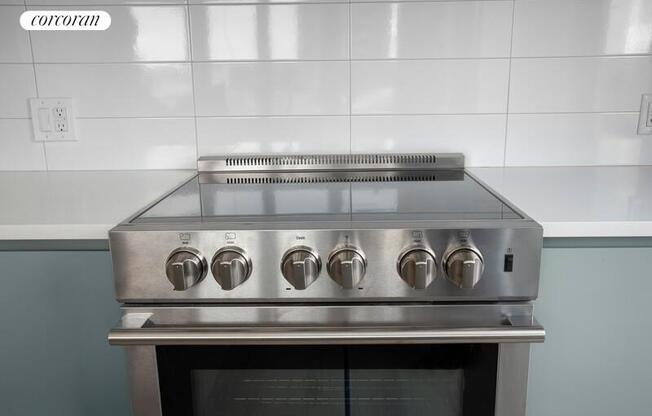 2 beds, 2 baths, $4,795, Unit 5E