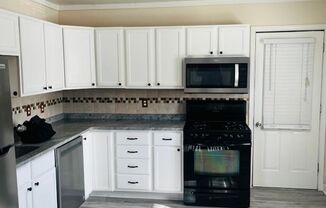 3 beds, 1 bath, $1,650