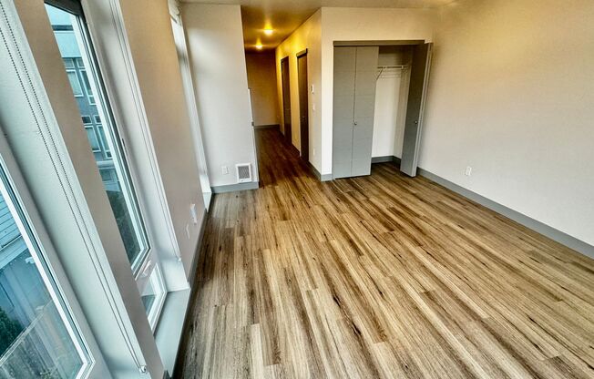 Studio, 1 bath, 421 sqft, $1,595, Unit 313