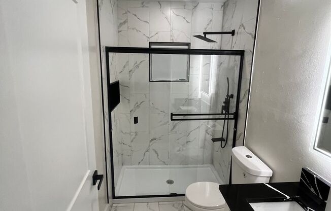 3 beds, 2 baths, 1,200 sqft, $2,599, Unit 1517-01