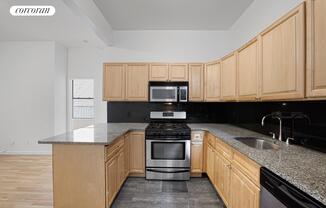 2 beds, 1 bath, $4,200, Unit 2R