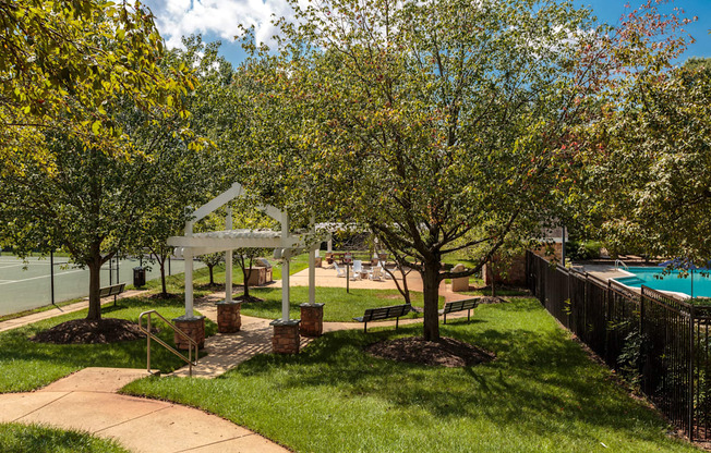 Green Outdoor at Cascades Overlook, Virginia, 20165