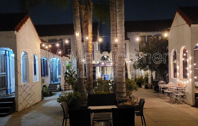 831 1/3 N FORMOSA AVE