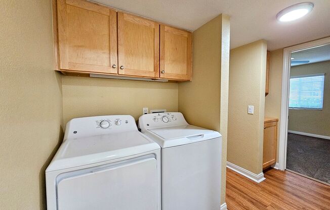 3 beds, 2 baths, $2,995, Unit 43