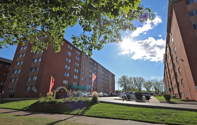 Edgewater Landing Apartments in Cleveland OH