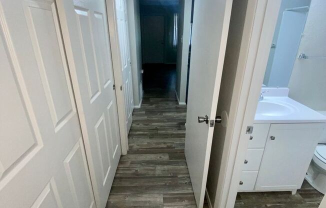 1 bed, 1 bath, 575 sqft, $944, Unit 275