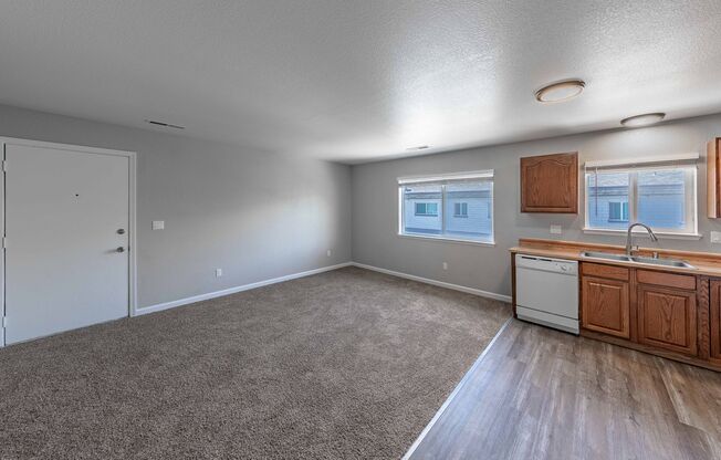 Royal Apartments - Carson City, Nevada