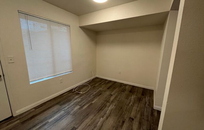 2 beds, 1.5 baths, 800 sqft, $1,400, Unit 05