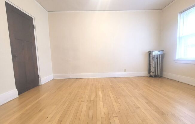 1 bed, 1 bath, $1,045, Unit 208