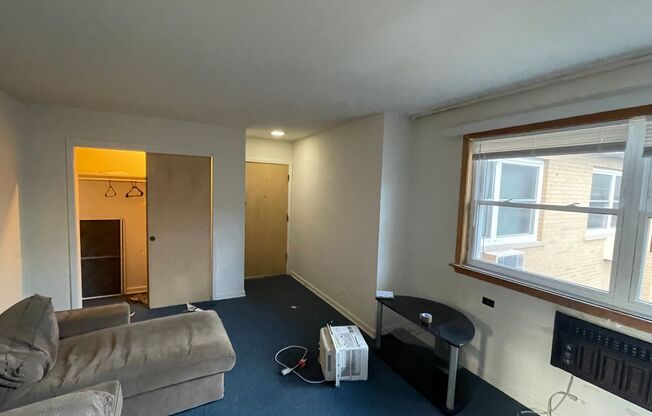 1 bed, 1 bath, $1,210, Unit 6440-2A