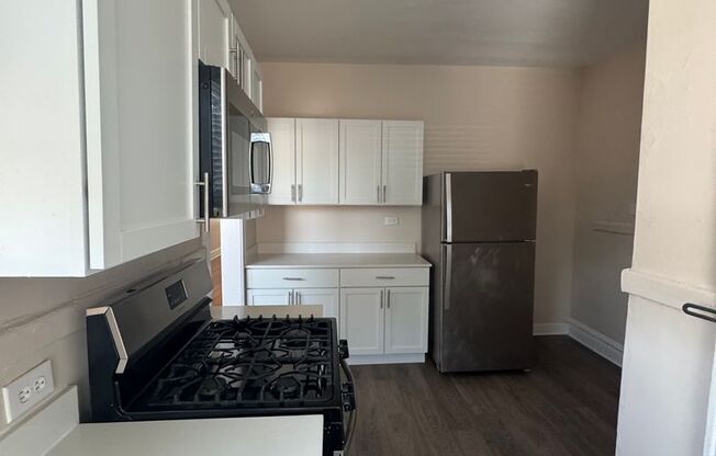 1 bed, 1 bath, 590 sqft, $1,745, Unit 615-2D