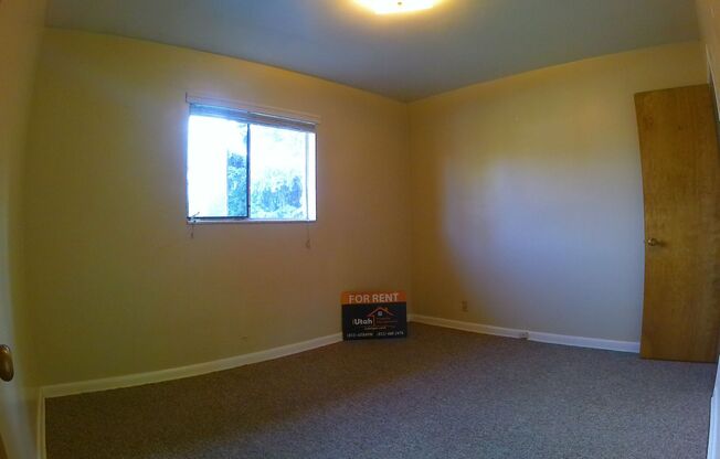 3 beds, 1 bath, 1,200 sqft, $1,400