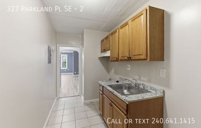 327 PARKLAND PL SE