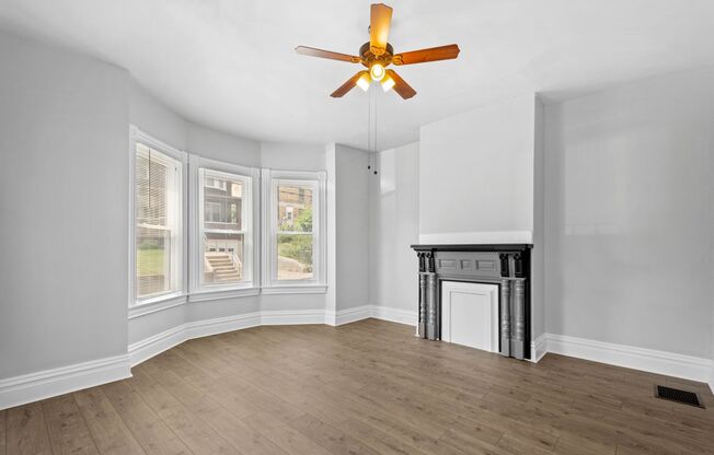 Stunning 3 bedroom home in Etna available May 1!