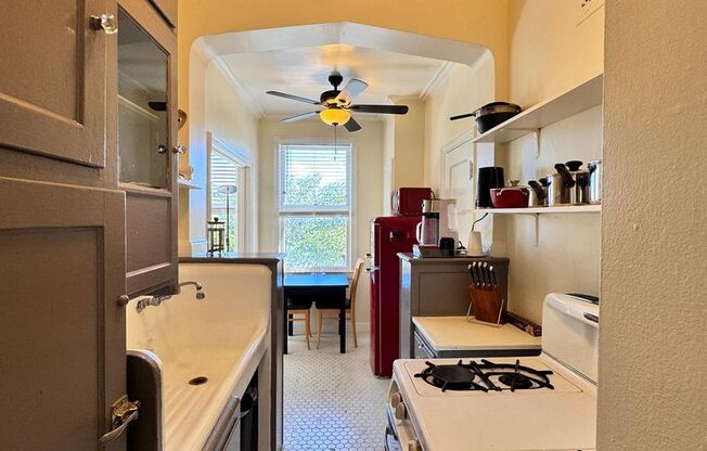 1 bed, 1 bath, 600 sqft, $2,695, Unit 26