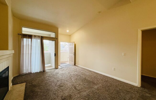 3 beds, 2 baths, $1,899, Unit # 2221