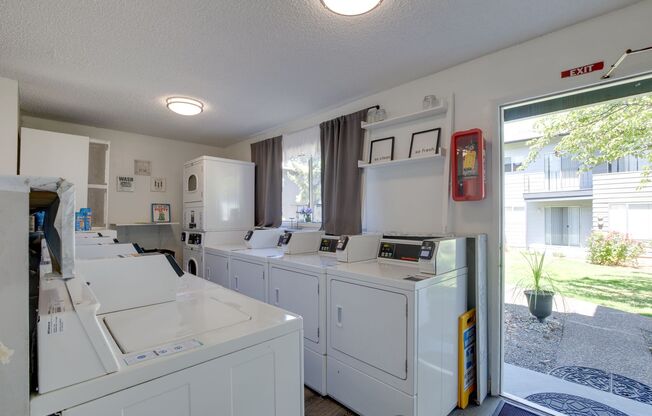 2 beds, 2 baths, 1,092 sqft, $1,875, Unit 47