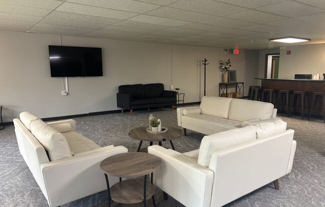 2 beds, 2 baths, 1,029 sqft, $1,229, Unit 1401 046