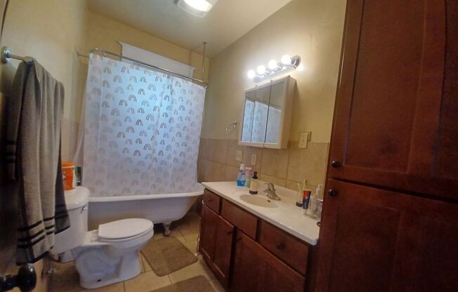 4 beds, 2 baths, $1,860