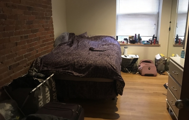2 beds, 1 bath, 884 sqft, $4,000, Unit 108