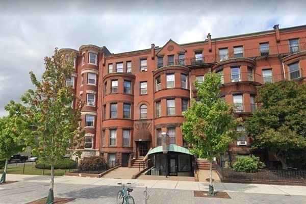 924 Beacon St.