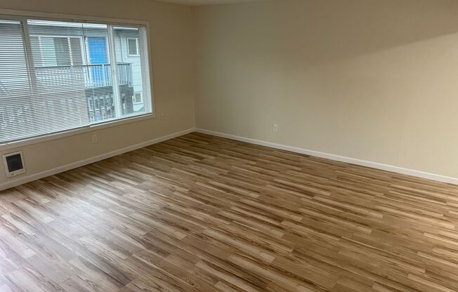 #196-2959 SE Monroe St